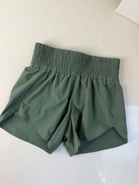 NWOT Outdoor Voices Light speed Sage Drawstring Waist Shorts Small